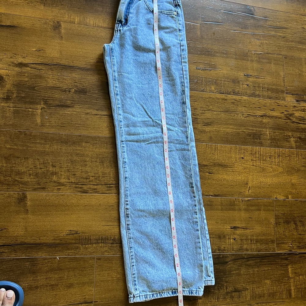 Women's Light Blue Straight-Leg Jeans size 0